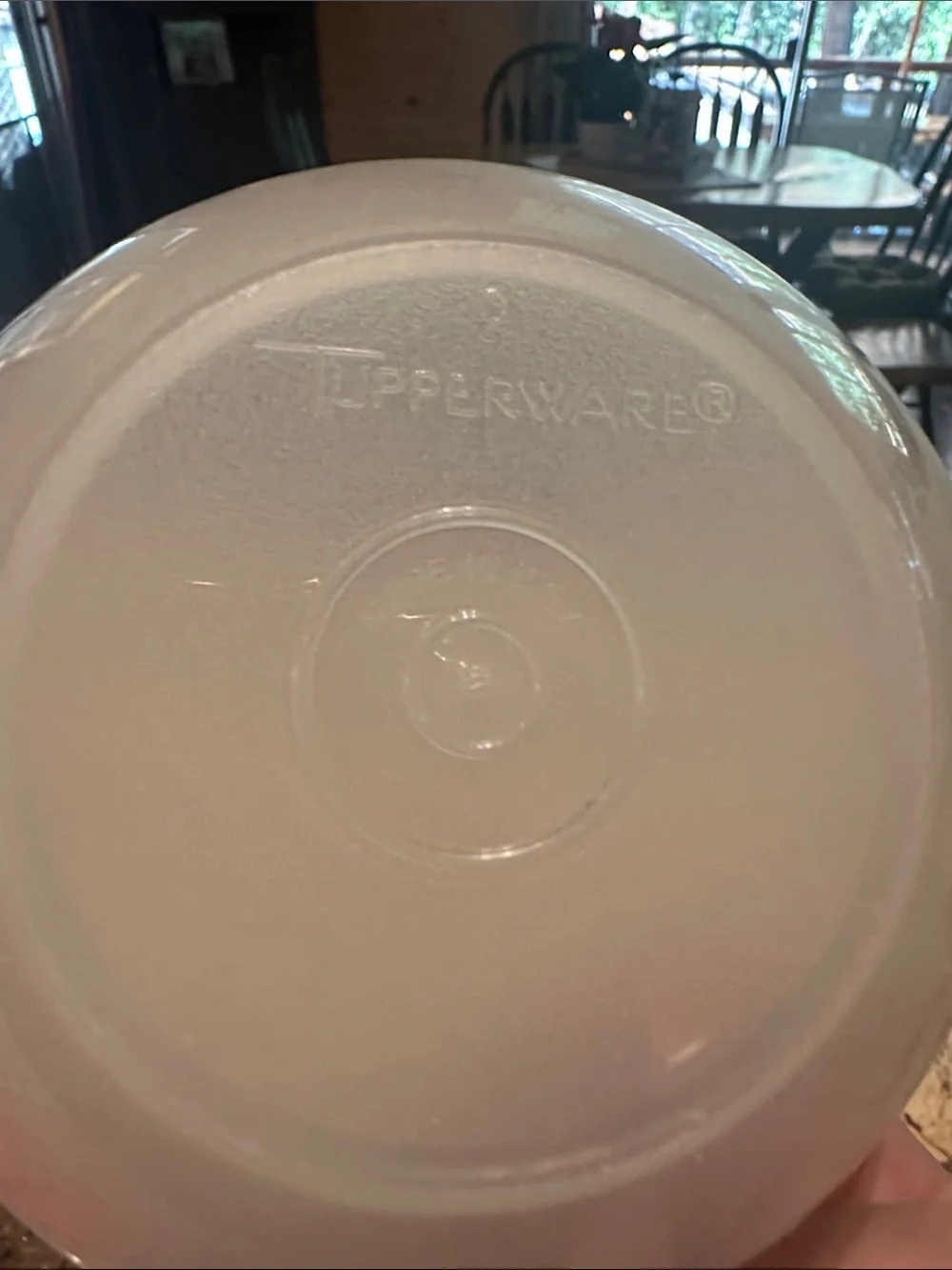 Tupperware White Round Lid/Container Base